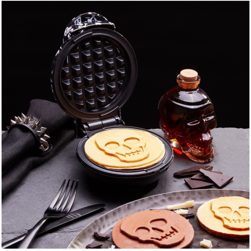 Dash Skull Personal Waffle/Pancake Maker Brand New Factory Sealed In Box - Picture 5 of 6